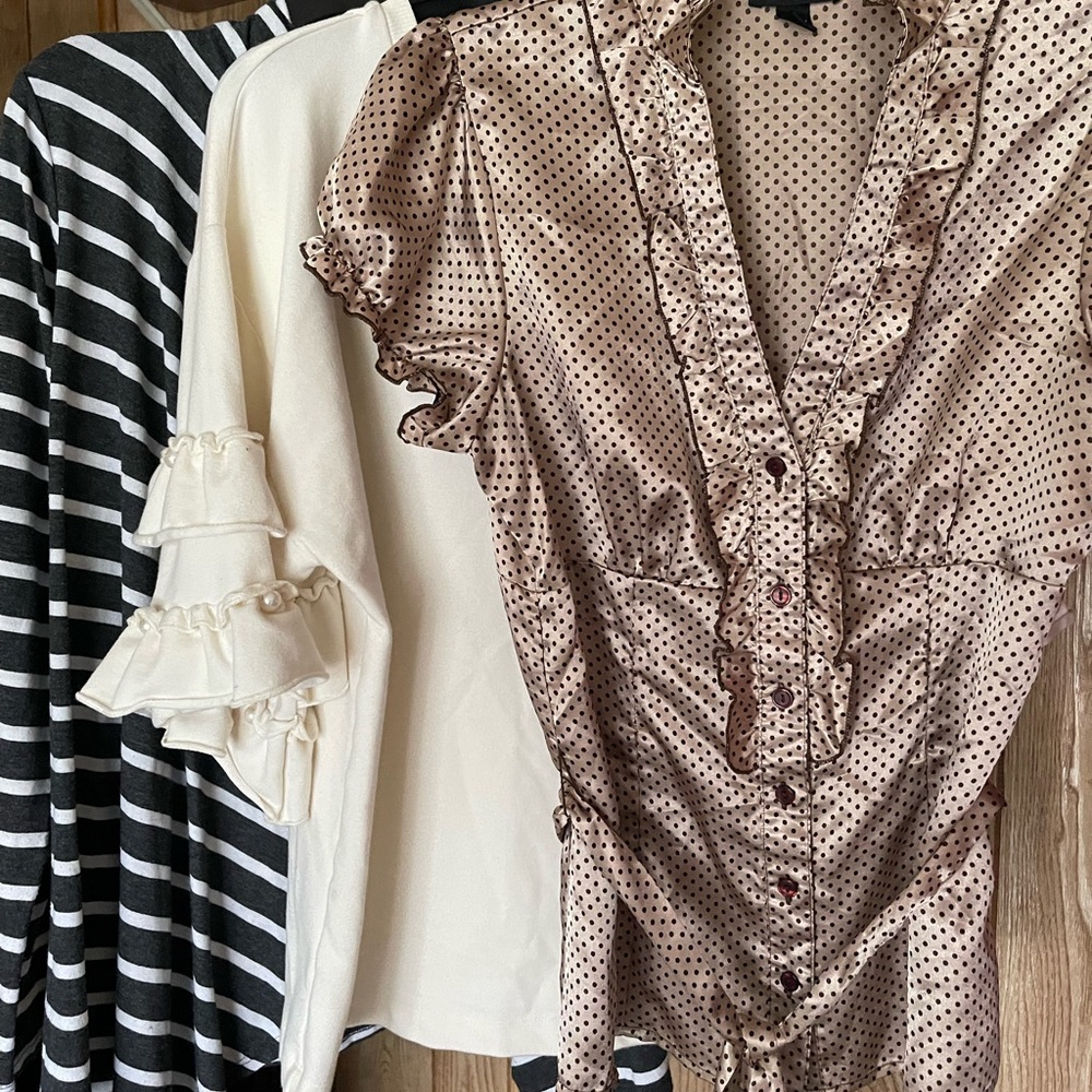 Women’s Tops - Large